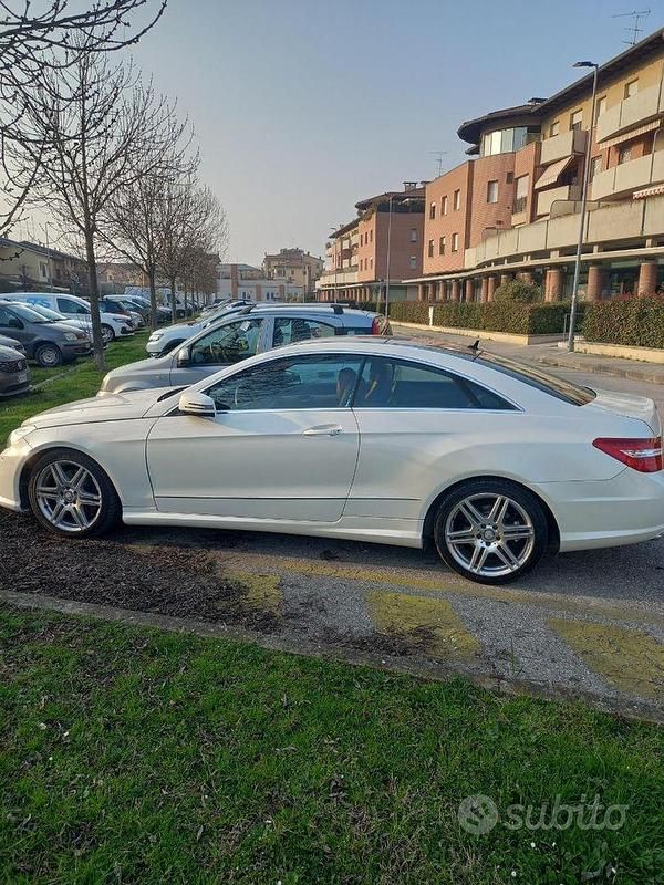 Usata Mercedes E350 Executive 231 CV (169 kW) 2010 Coupé
