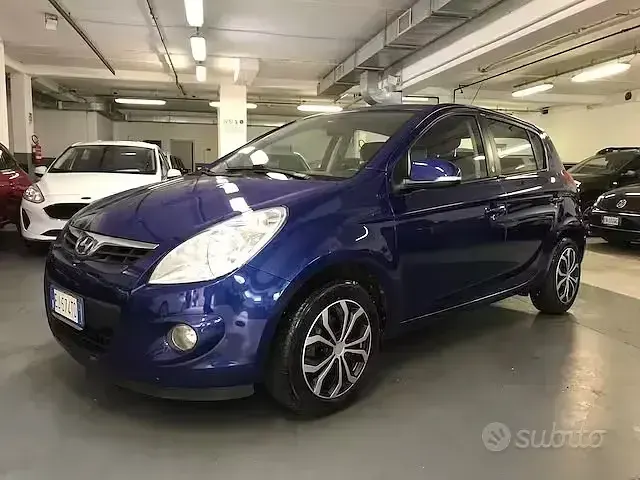 Usata Hyundai i20 Classic 78 CV (57 kW) 2011 Blu Utilitaria