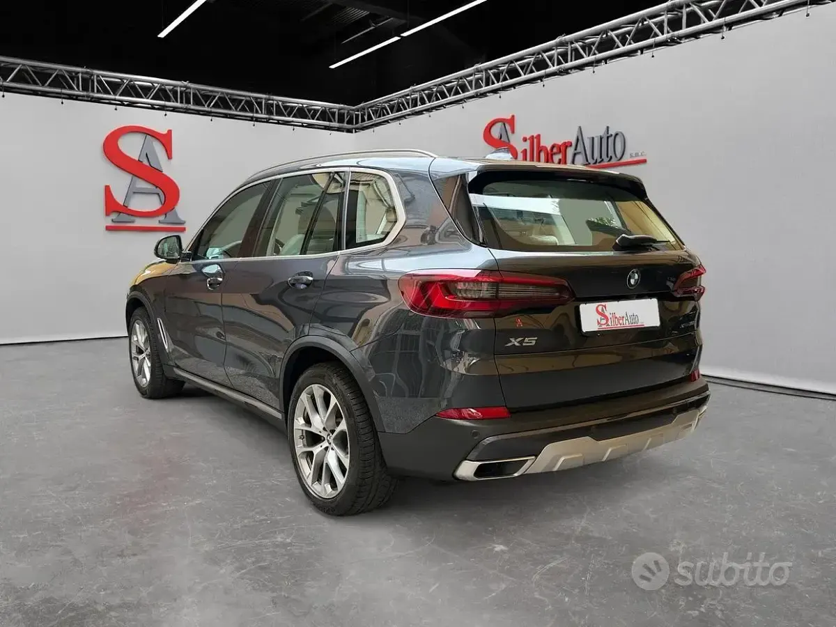 Usata BMW X5 Efficient Dynamics 286 CV (210 kW) 2021 Grigio SUV