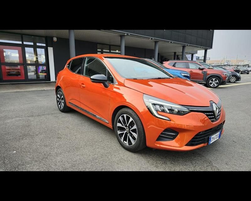 Usata Renault Clio V Techno 90 CV (66 kW) 2023 Blu Utilitaria