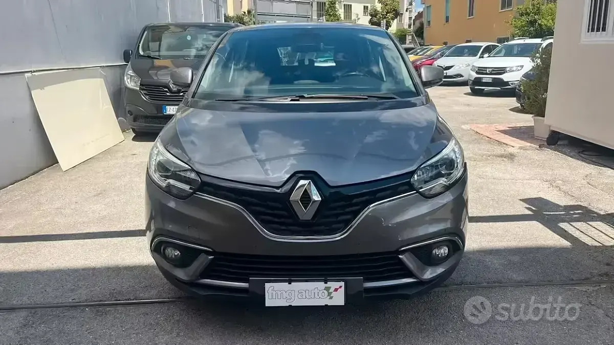 Usata Renault Scénic IV Intens 110 CV (80 kW) 2018 Grigio Monovolume