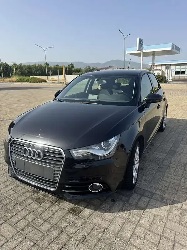 Usata Audi A1 Sportback Ambition 90 CV (66 kW) 2013 Nero Utilitaria