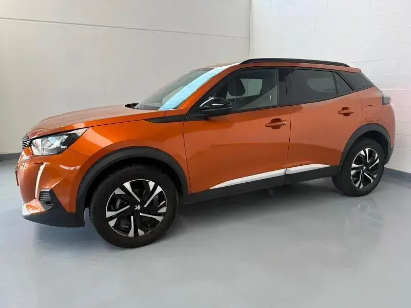 Usata Peugeot 2008 Allure 131 CV (96 kW) 2023 Orange fusion SUV
