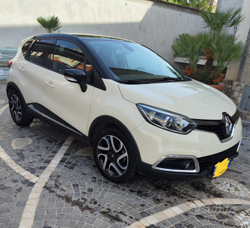 Usato 2014 Renault Captur 1.5 Diesel 90 CV (12.300 €)
