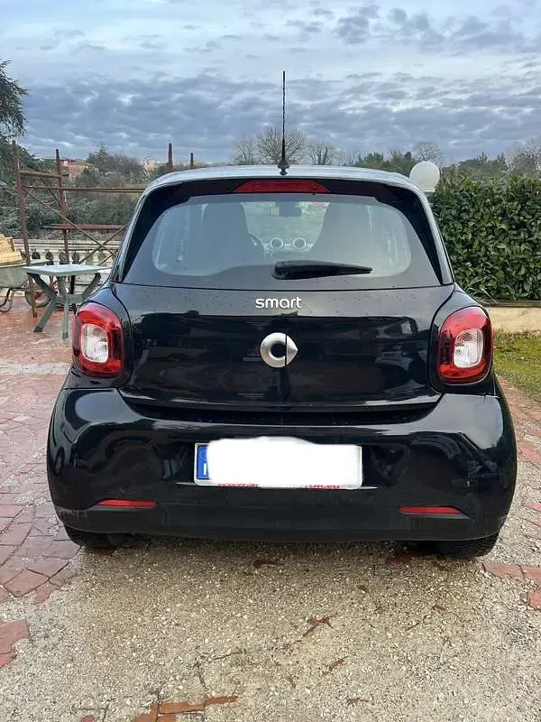 Usata Smart ForFour Passion 71 CV (52 kW) 2017 Utilitaria