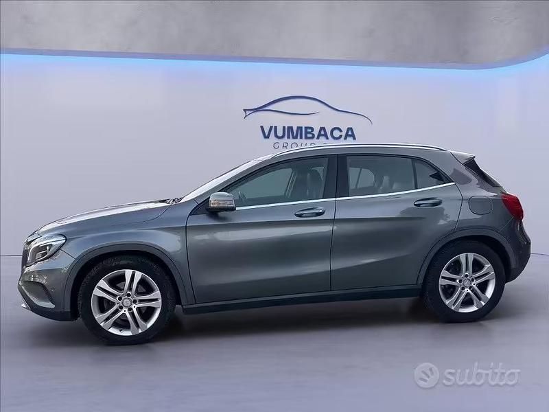 Usata Mercedes GLA200 Executive 136 CV (100 kW) 2015 Grigio SUV