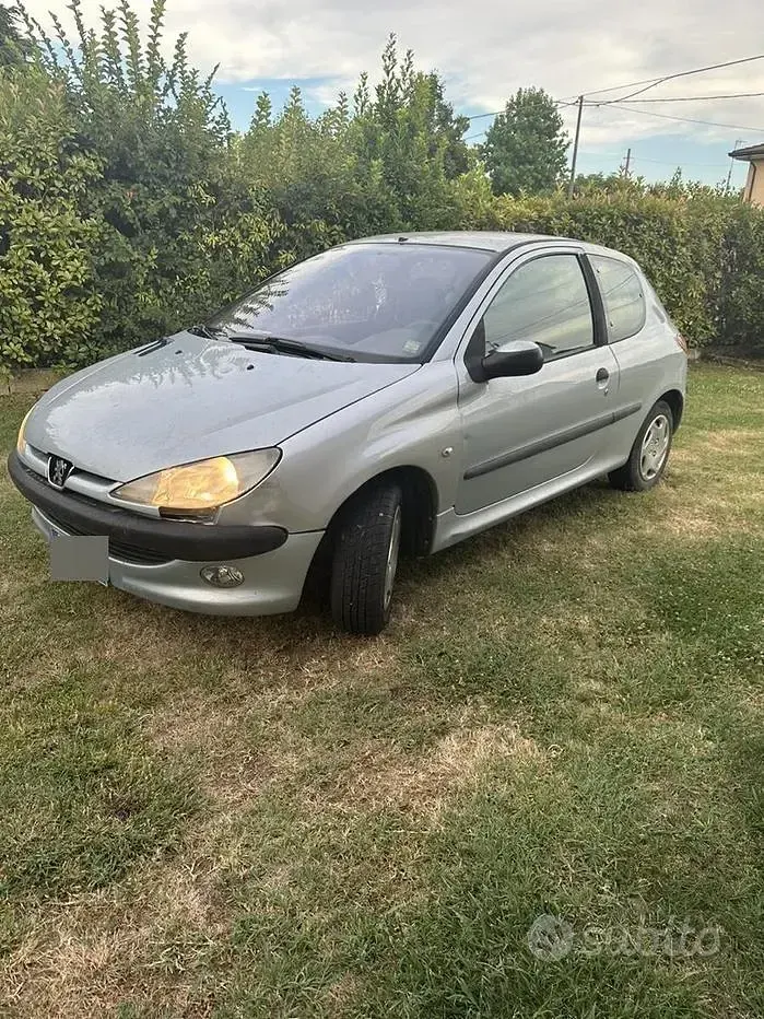 Usata Peugeot 206 60 CV (44 kW) 2001 Grigio Berlina