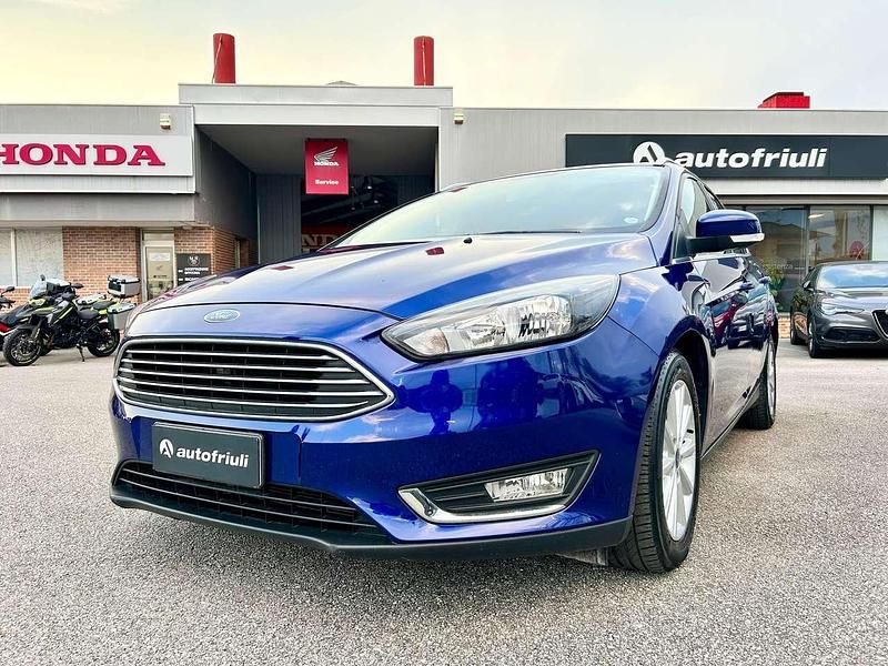 Usata Ford Focus Titanium 120 CV (88 kW) 2018 Ocean blue Station wagon