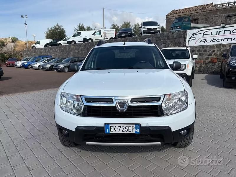 Usata Dacia Duster Ambiance 110 CV (80 kW) 2011 Bianco SUV
