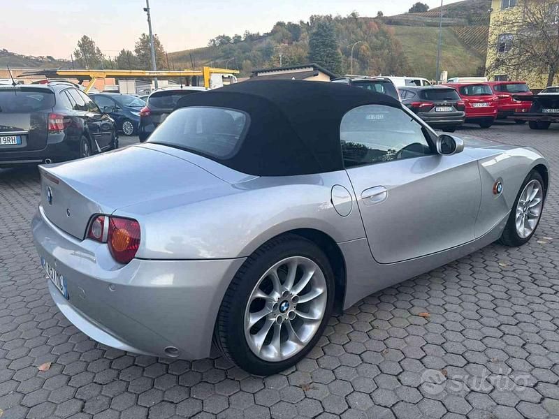 Usata BMW Z4 170 CV (125 kW) 2004 Grigio Cabrio