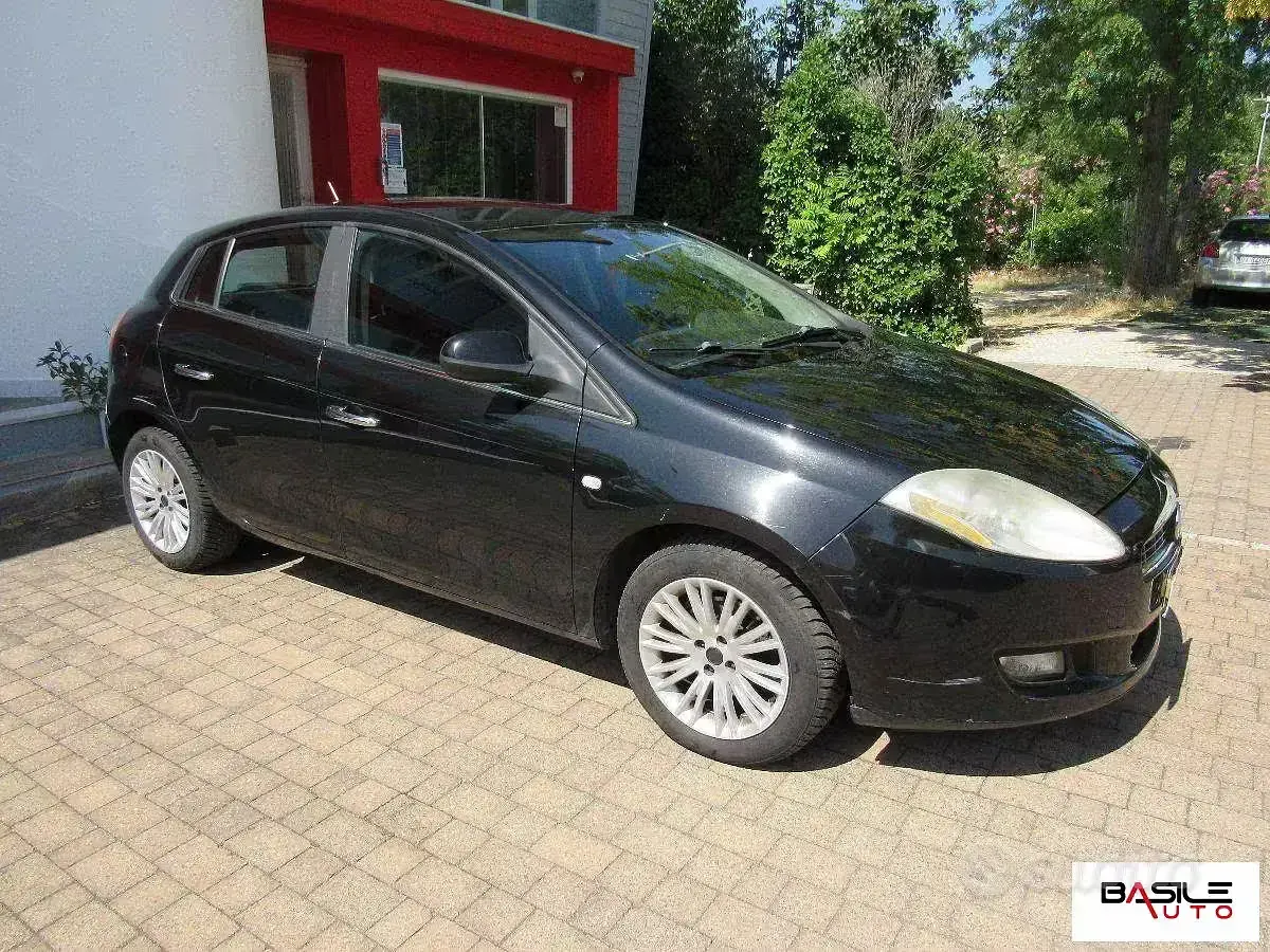 Usata Fiat Bravo Dynamic 120 CV (88 kW) 2010 Nero Utilitaria
