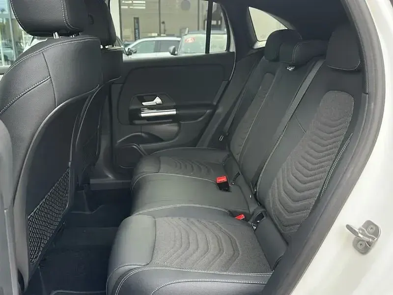 Usata Mercedes GLA180 Advanced 116 CV (85 kW) 2025 Bianco SUV
