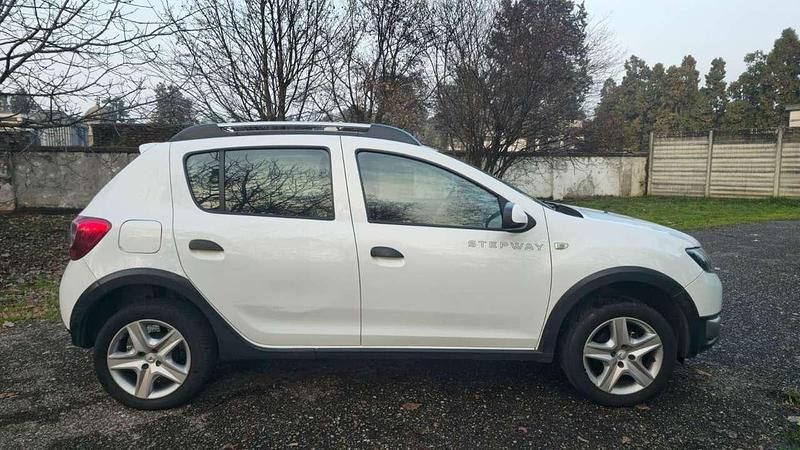 Usata Dacia Sandero Prestige 90 CV (66 kW) 2016 Bianco Berlina