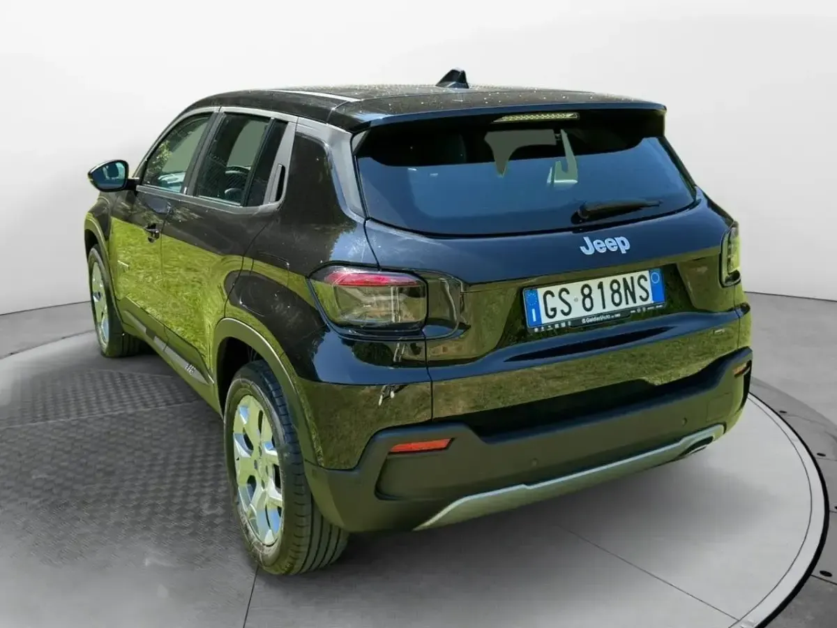 Usata Jeep Avenger Altitude 101 CV (74 kW) 2024 Nero SUV