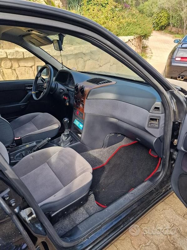 Usata Alfa Romeo 146 2000 Utilitaria