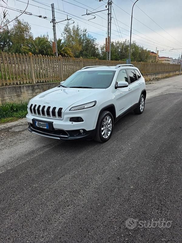 Usata Jeep Cherokee 200 CV (147 kW) 2017 SUV