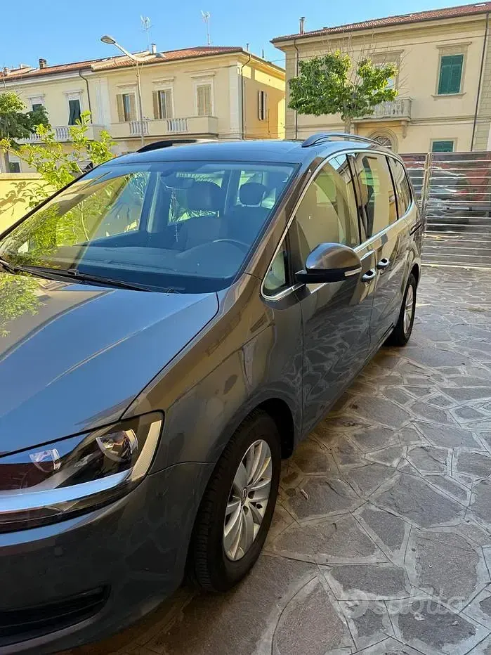 Usata VW Sharan 150 CV (110 kW) 2019 Grigio Monovolume