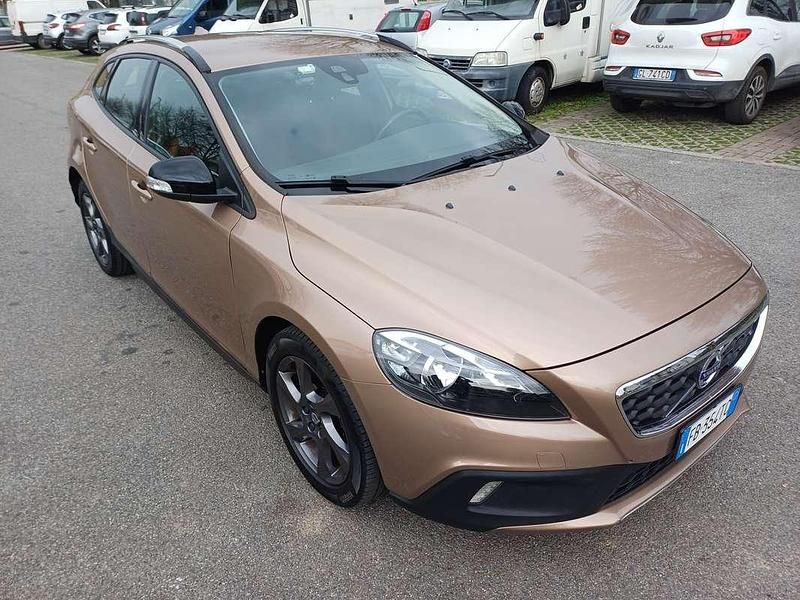 Usata Volvo V40 CC Business Edition 114 CV (83 kW) 2015 Bronzo Station wagon