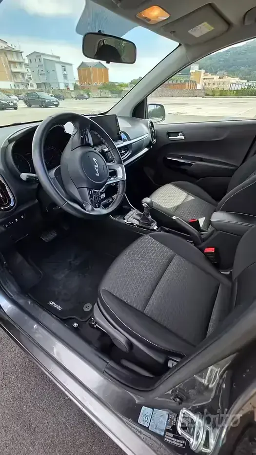 Begagnad Kia Picanto Style 69 HK (50 kW) 2023 Grå Halvkombi
