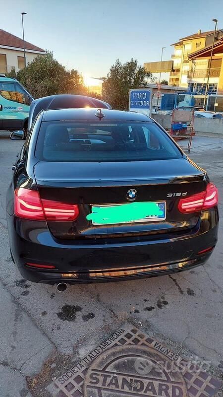 Usata BMW 318 115 CV (84 kW) 2016 Nero Berlina