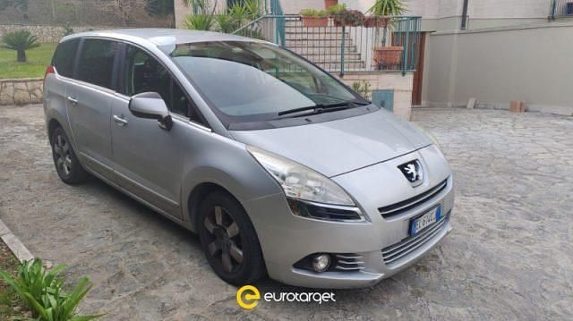 Usata Peugeot 5008 Active 112 CV (82 kW) 2012 Grigio Monovolume