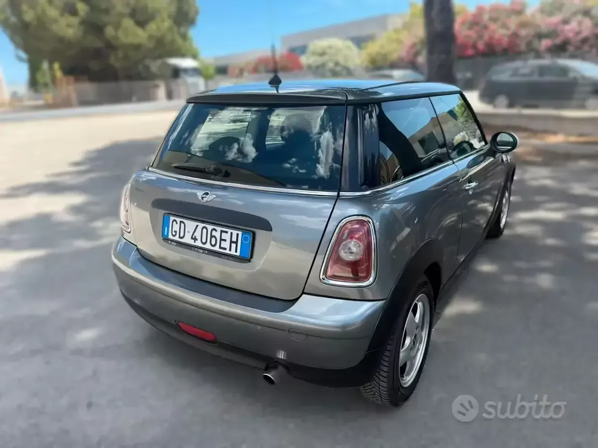 Usata Mini ONE 75 CV (55 kW) 2009 Grigio Utilitaria