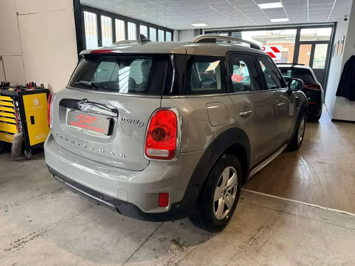 Second-hand Mini Cooper D Countryman 150 CP (110 kW) 2019 Gri SUV