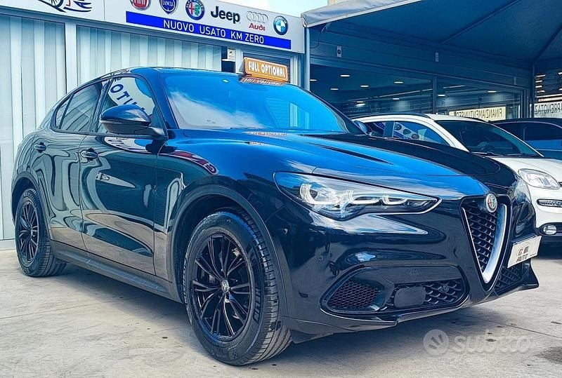Usata Alfa Romeo Stelvio 160 CV (117 kW) 2023 Nero SUV