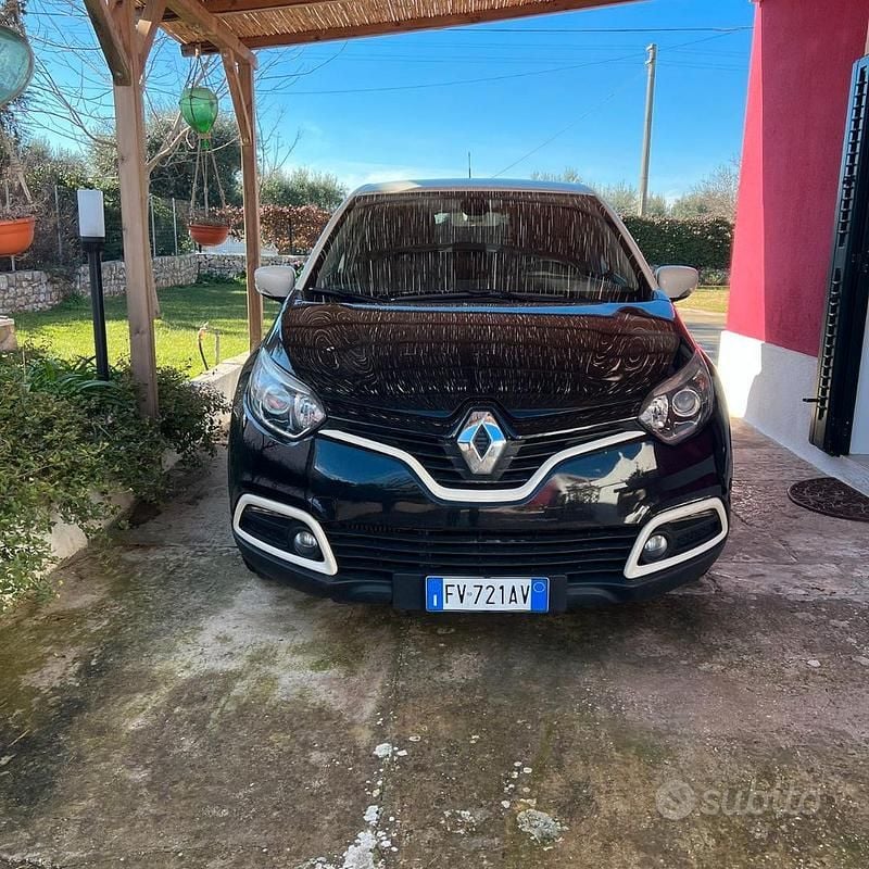 Usata Renault Captur 90 CV (66 kW) 2013 Nero SUV