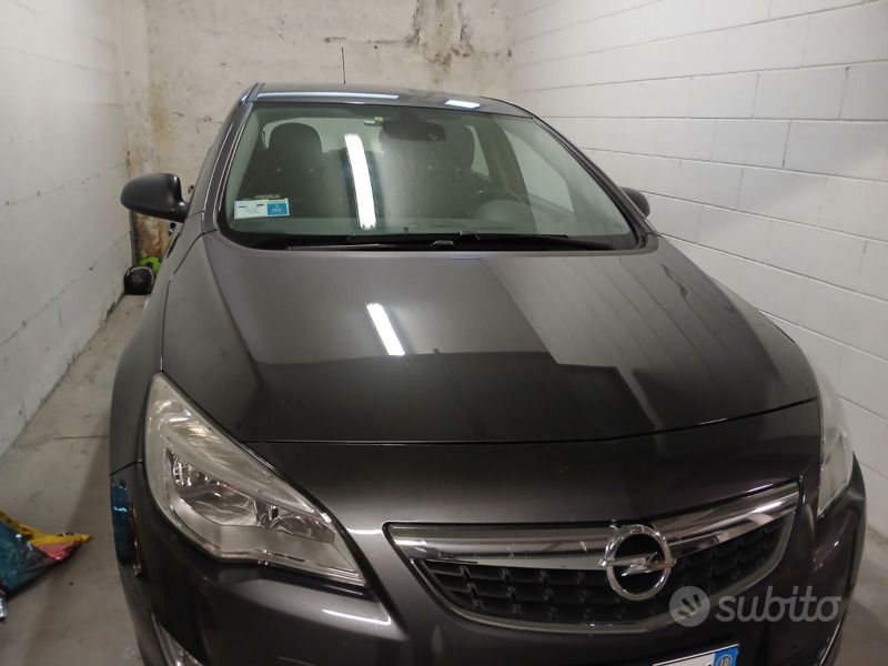Usata Opel Astra 2010 Grigio Utilitaria