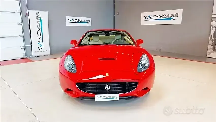 Usata Ferrari California 460 CV (338 kW) 2012 Rosso Cabrio