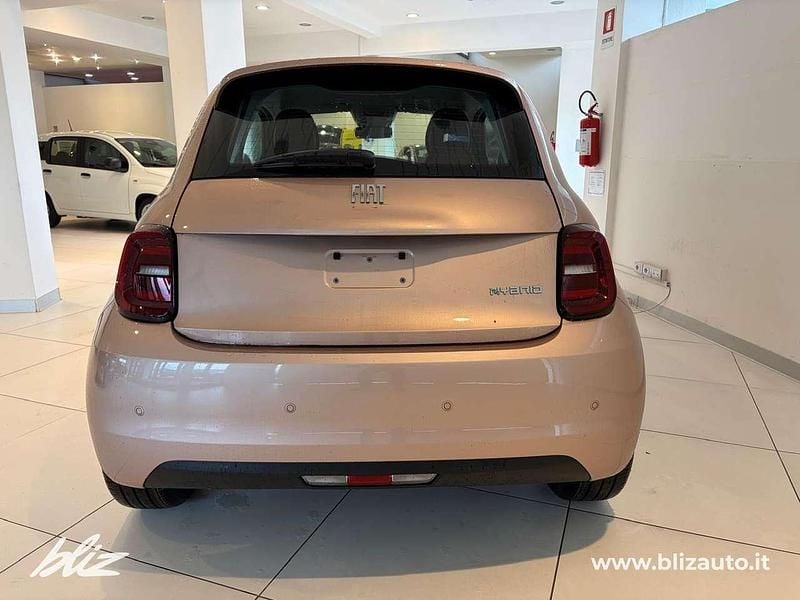 Nuova Fiat 500 2026 Rose gold metallizzato Berlina