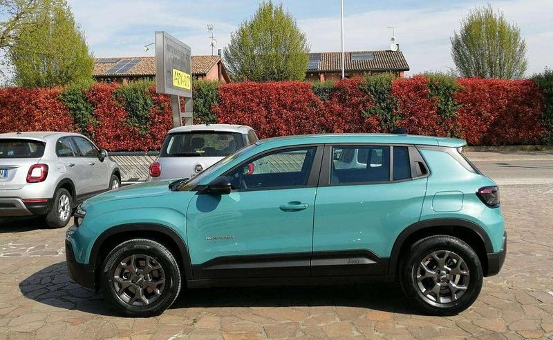 Nuova Jeep Avenger Longitude Plus 101 CV (74 kW) 2025 Lake SUV