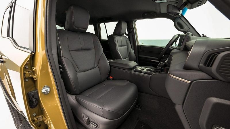 Usata Toyota Land Cruiser Edition 205 CV (150 kW) 2024 Beige metallizzato SUV