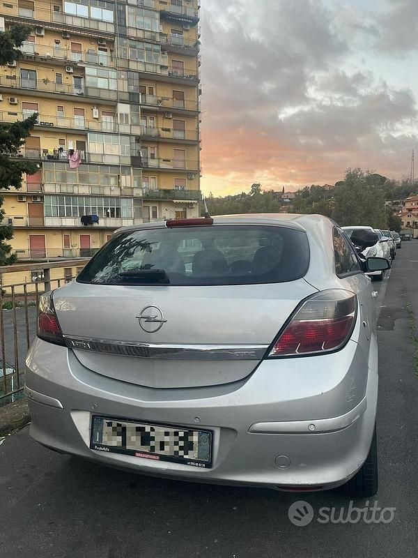 Occasion Opel Astra GTC 2007 Gris Coupé