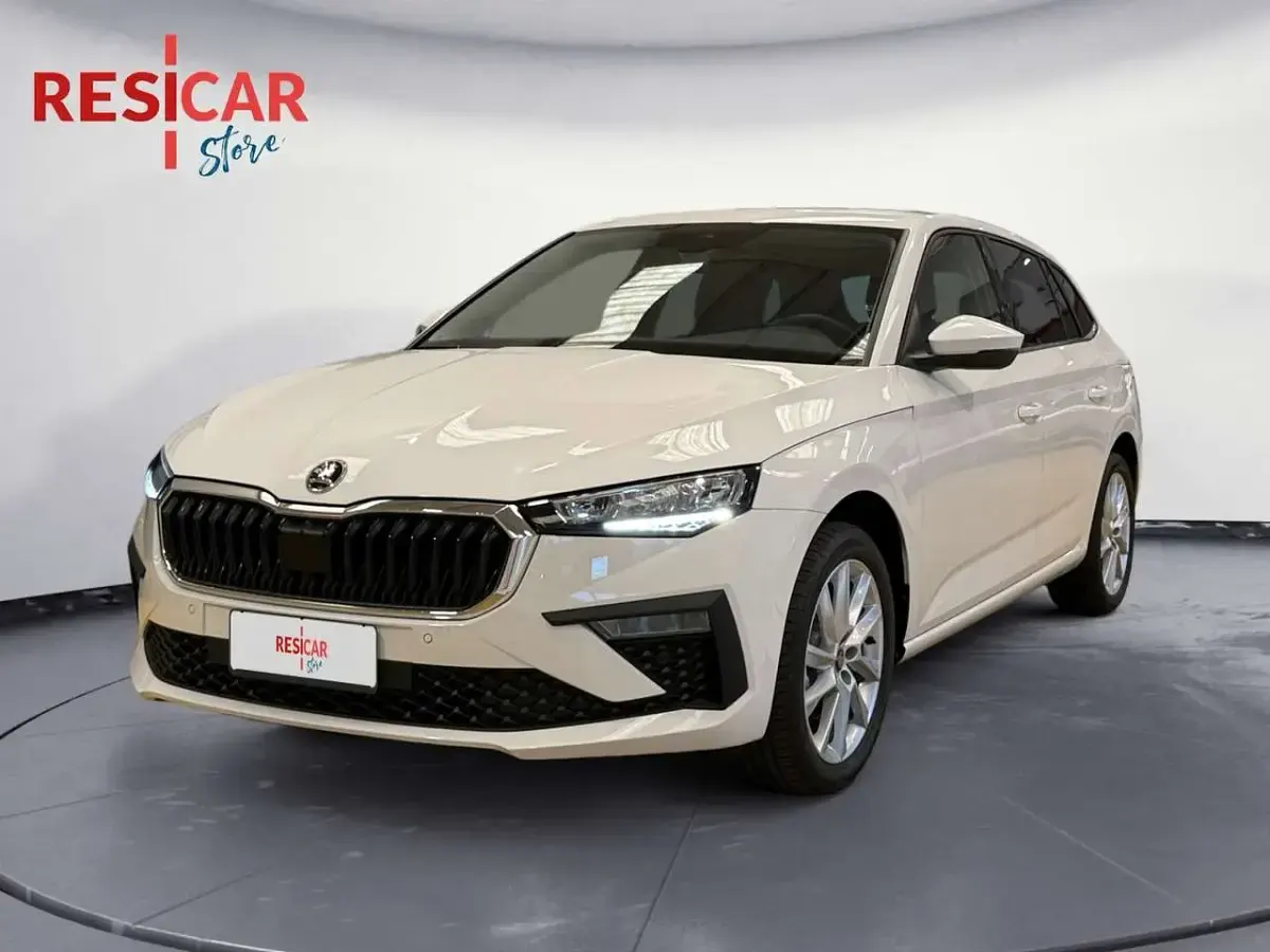 Nuova Skoda Scala Selection 116 CV (85 kW) 2026 Bianco magnolia Utilitaria