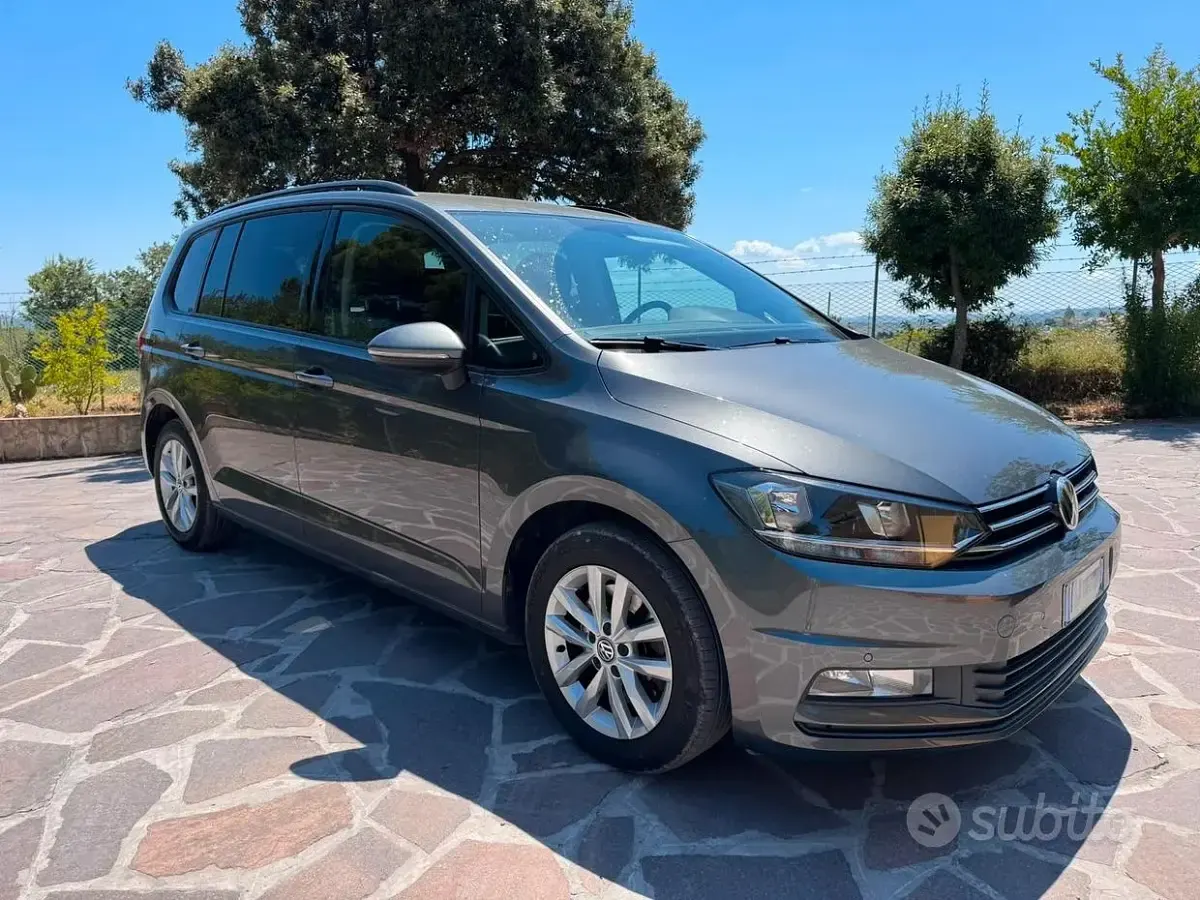 Usata VW Touran 110 CV (80 kW) 2016 Grigio Monovolume