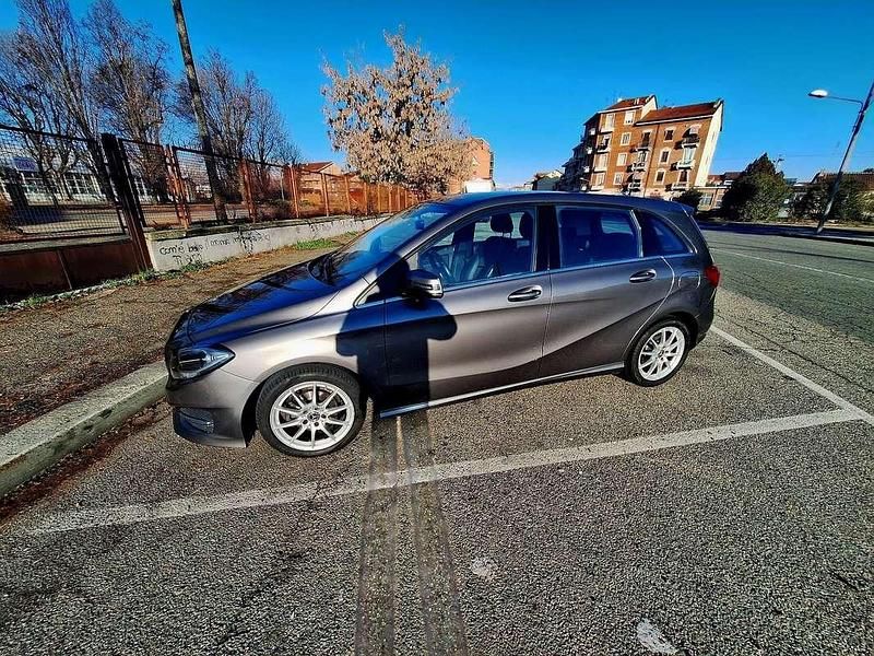 Usata Mercedes B180 109 CV (80 kW) 2018 Monovolume