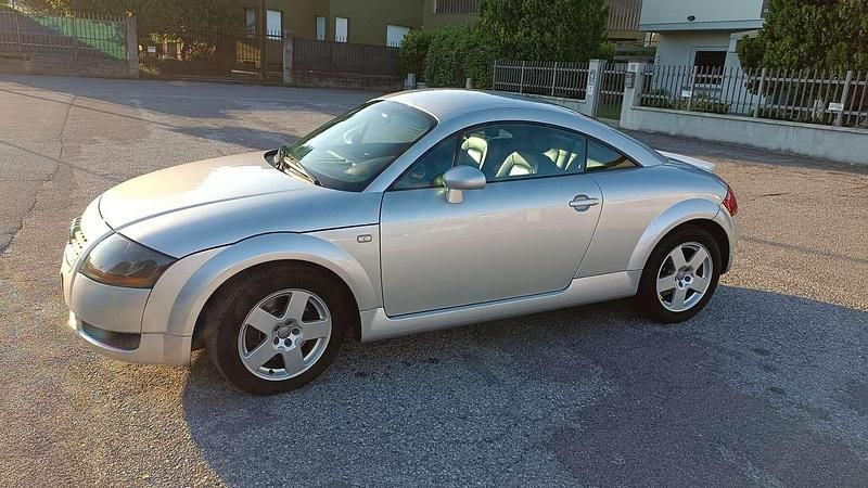 Usata Audi TT 179 CV (131 kW) 2002 Argento Coupé