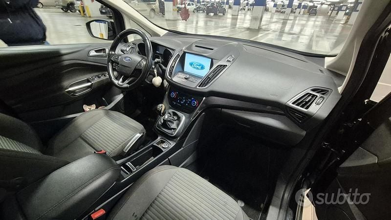 Usata Ford C-MAX 90 CV (66 kW) 2016 Nero Monovolume