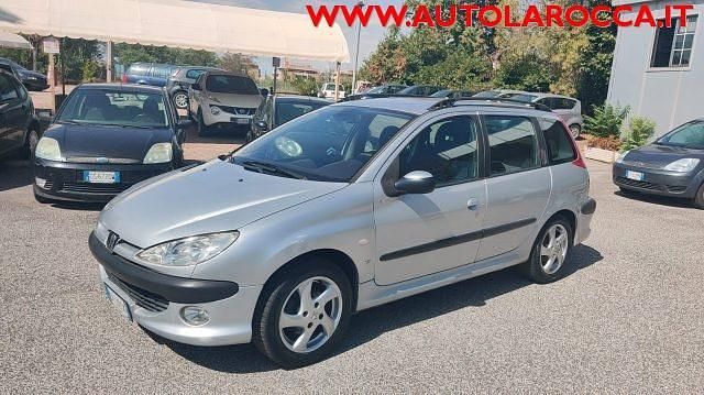 Usata Peugeot 206 109 CV (80 kW) 2003 Argento metallizzato Station wagon
