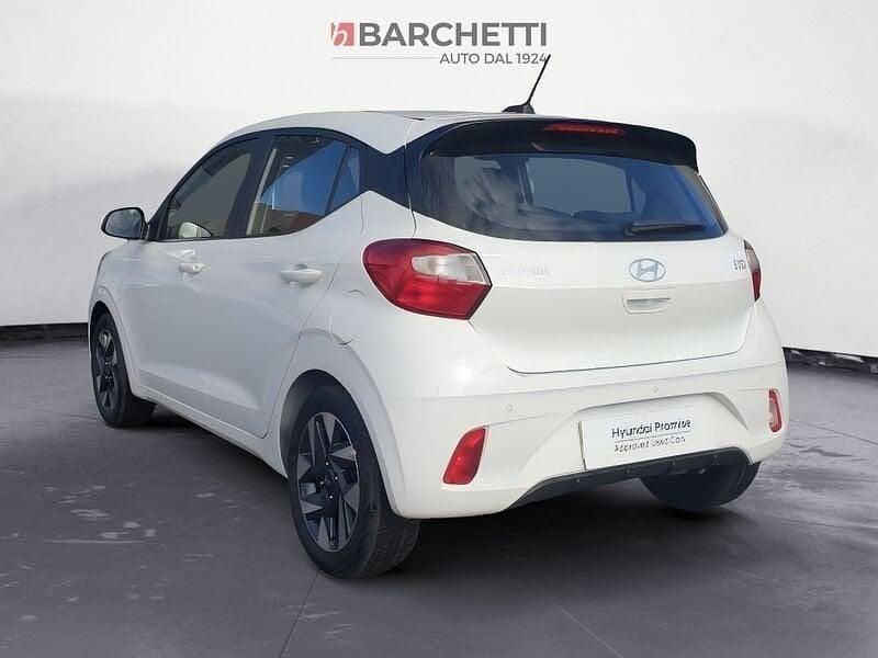 Usata Hyundai i10 67 CV (49 kW) 2023 Verde Utilitaria