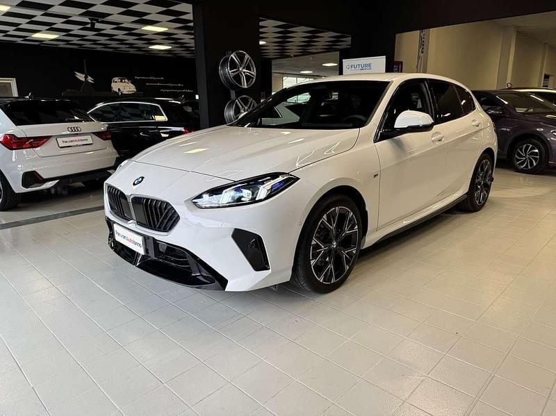 Usata BMW 118 M Sport 150 CV (110 kW) 2024 Bianco met Utilitaria