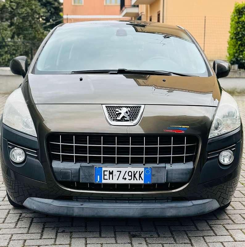 Usata Peugeot 3008 Premium 111 CV (81 kW) 2012 Bronzo Station wagon