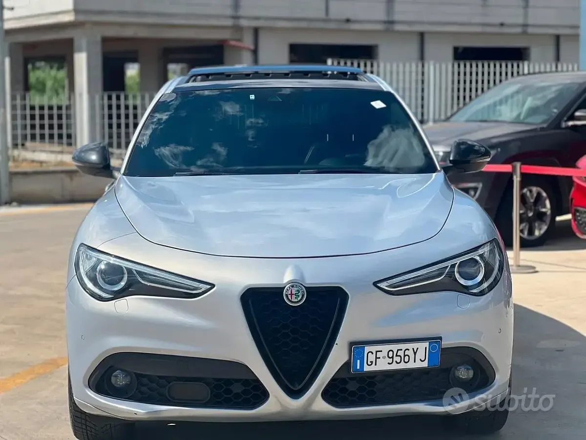 Usata Alfa Romeo Stelvio Veloce 210 CV (154 kW) 2021 Bluazzurro SUV