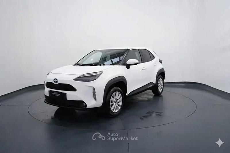 Usata Toyota Yaris Cross Active 116 CV (85 kW) 2025 Bianco SUV