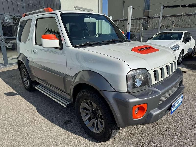 Usata Suzuki Jimny 86 CV (63 kW) 2015 Bianco SUV