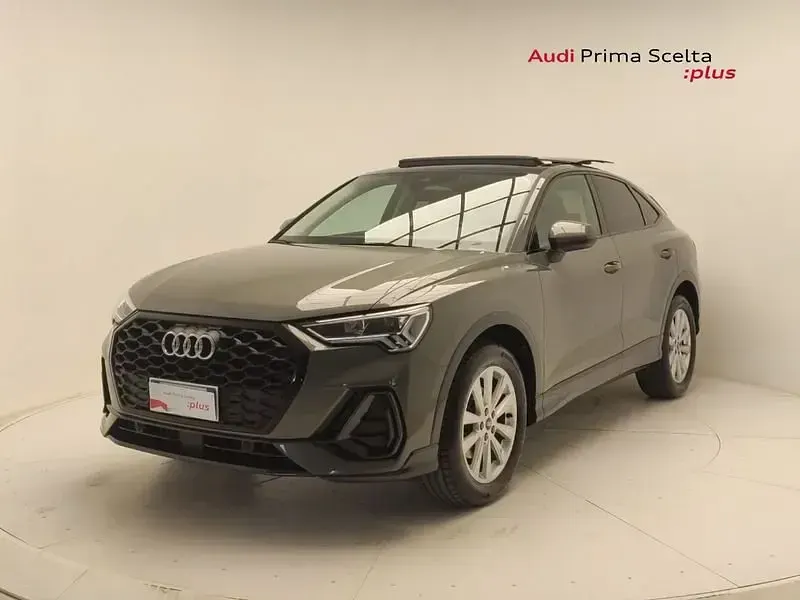 Usata Audi Q3 Sportback Business Plus 150 CV (110 kW) 2024 Grigio chronos SUV