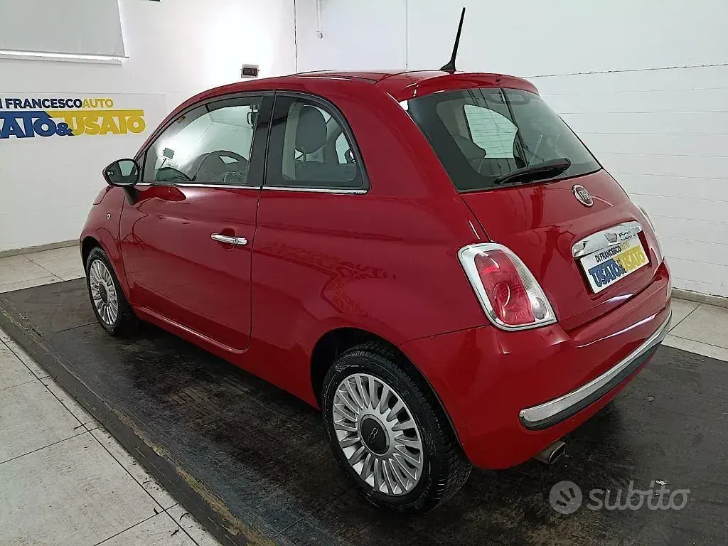 Usata Fiat 500 Lounge 69 CV (50 kW) 2013 Rosso metallizzato Utilitaria