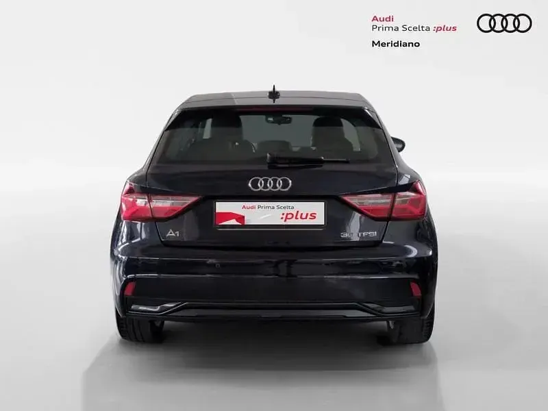 Usata Audi A1 Sportback Admired 110 CV (80 kW) 2021 Blu firmamento metallizzato Utilitaria